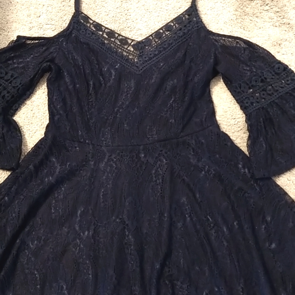 Dress - Picture 2 of 4